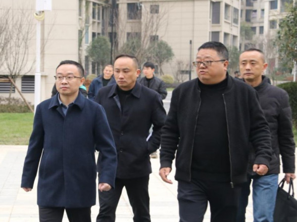 刘定杰县长调研房地产业发展工作